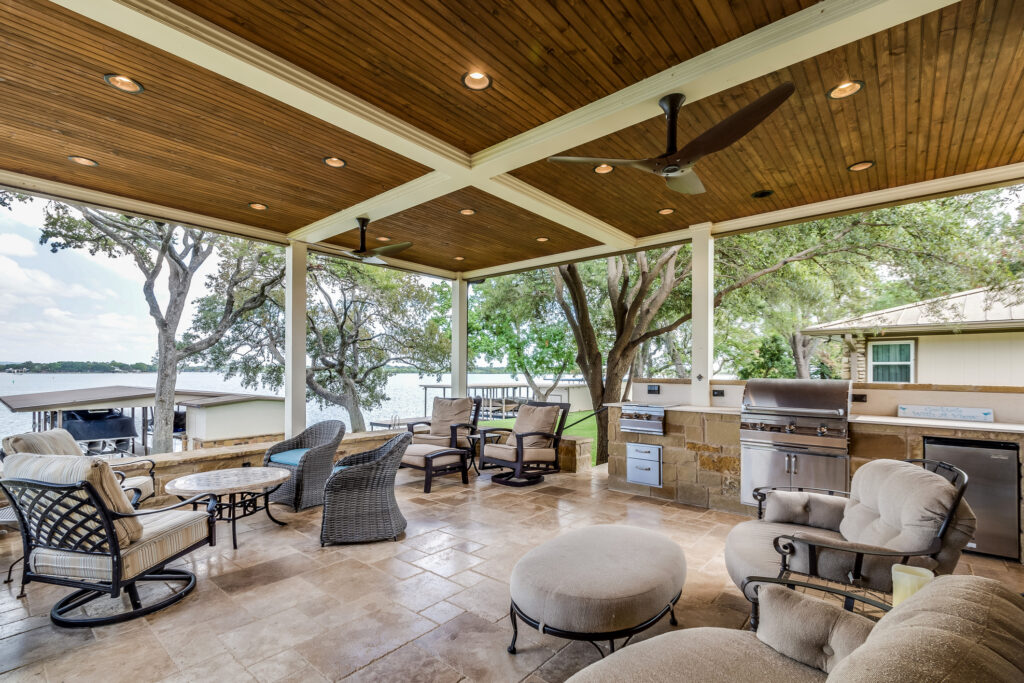 oesteoutdoors lakeside home