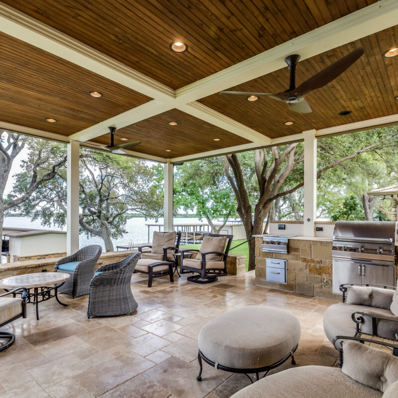 oesteoutdoors lakeside home